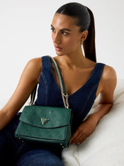 Sac GUESS Cresidia II Convertible couleur forest, porté main ou bandoulière avec motif logo porté
